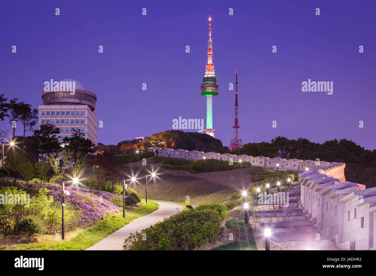 Parc Namsan et Tour N de Séoul de nuit, de Corée du Sud Banque D'Images