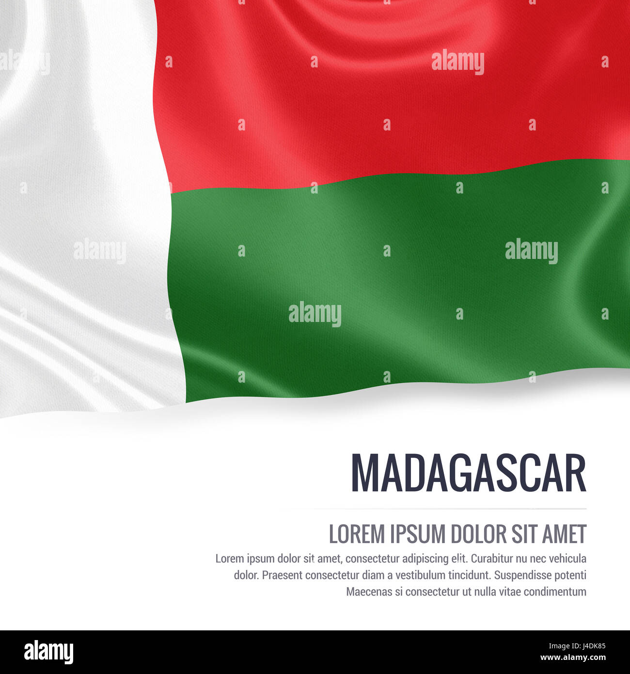Drapeau de Madagascar. Drapeau soyeux de Madagascar forme sur un fond blanc avec le texte en blanc pour votre message publicitaire. Le rendu 3D. Banque D'Images