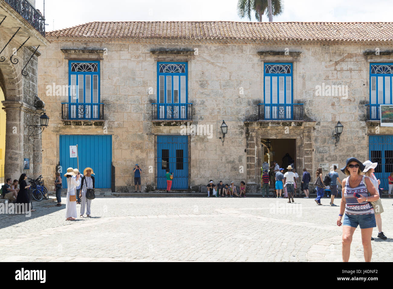 Vue avant du Musée d'art colonial, La Havane, Cuba Banque D'Images