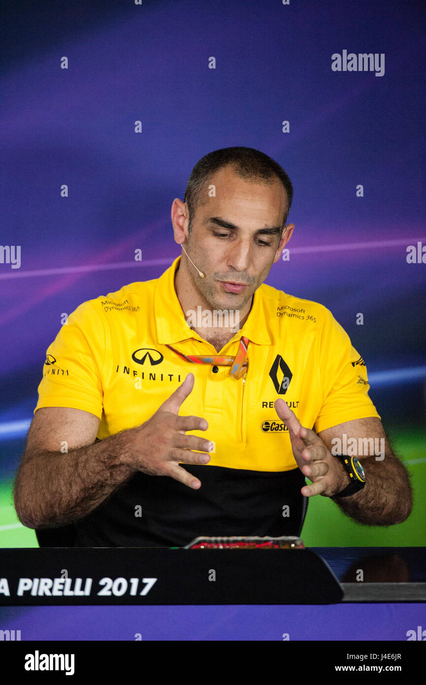 Barcelone, Espagne. 12 mai, 2017. Renault Sport Racing Directeur général Cyril Abiteboul parler avec la presse, au cours de la Formule Un Grand Prix d'Espagne sur le circuit de Catalunya. Crédit : Pablo Guillen/Alamy Live News Banque D'Images