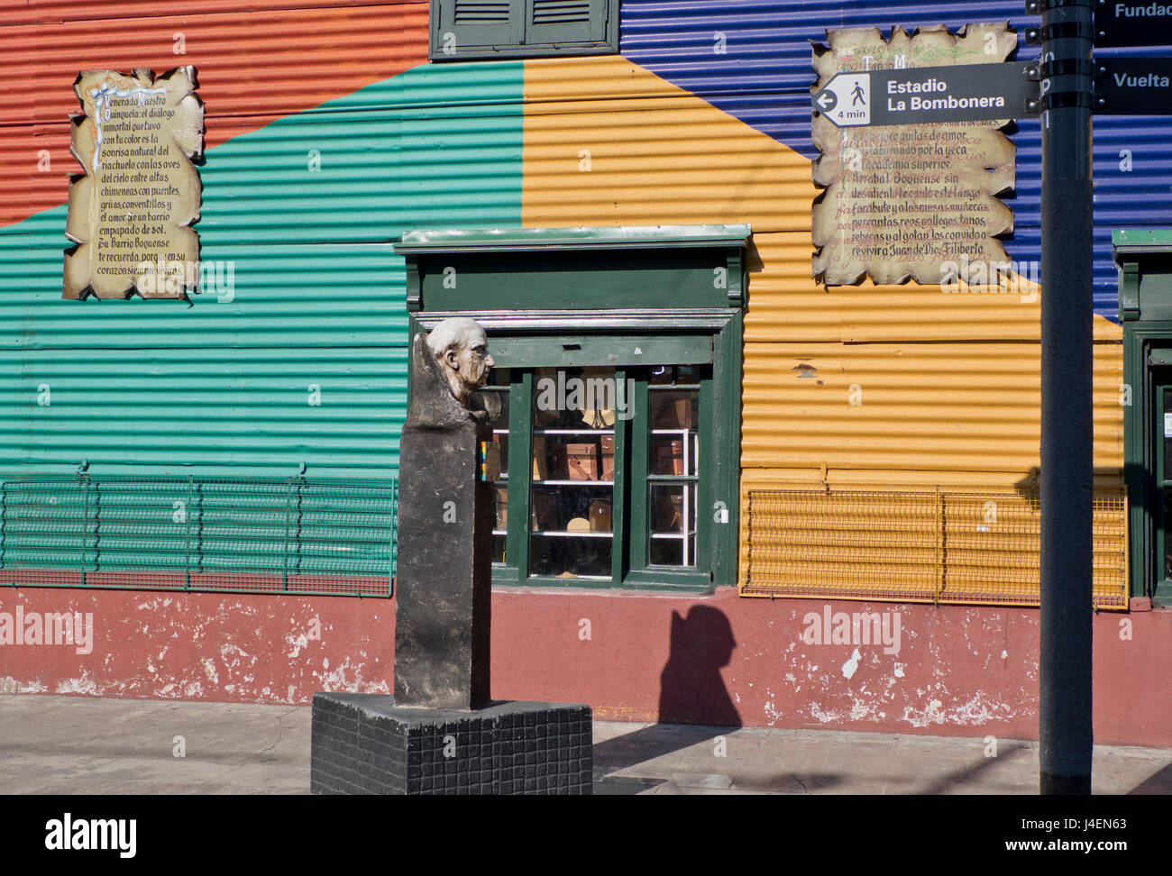 Statue du célèbre peintre local Quinquela Martin à Caminito ruelle de la Boca, ancien quartier italien de Buenos Aires, Argentine Banque D'Images