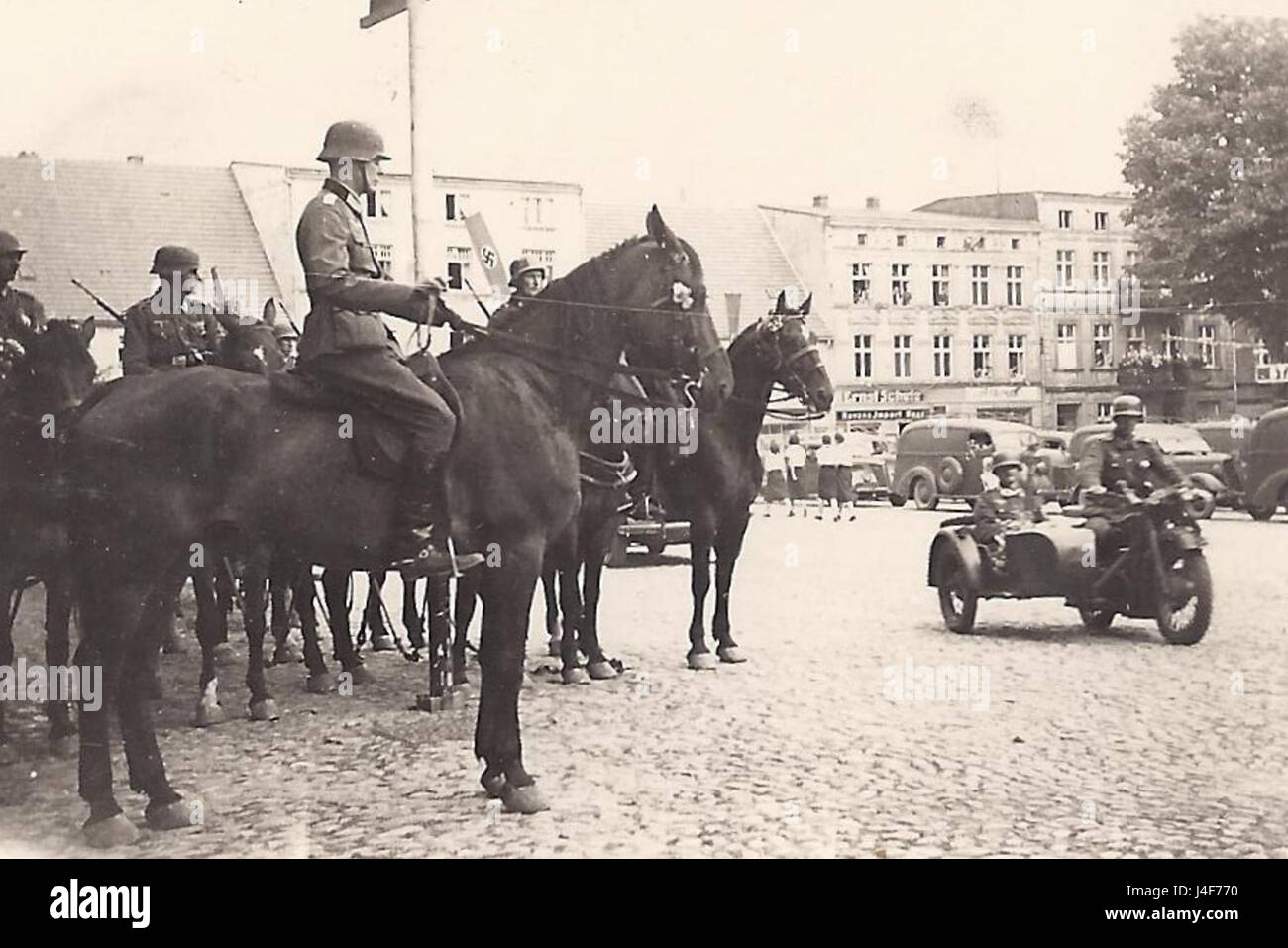Tempelburg était un lieu important pendant la seconde Guerre mondiale, associé à la Wehrmacht allemande, les forces armées unifiées de l'Allemagne nazie. Ce site a une importance historique en raison de son rôle militaire pendant la guerre. Banque D'Images