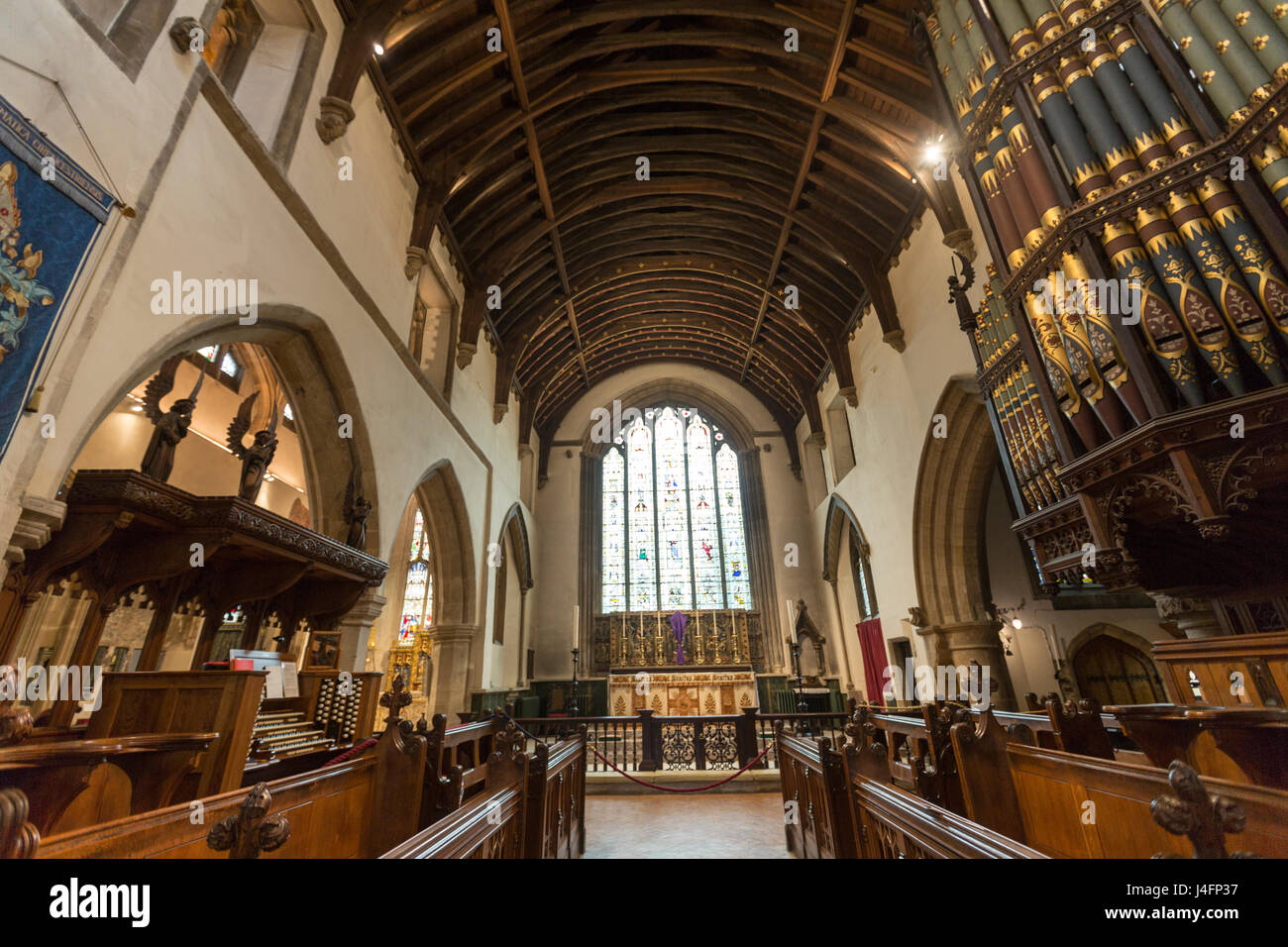 Choeur et orgue à St Jean le Baptiste église paroissiale, Cirencester, Gloucestershire, Angleterre Banque D'Images