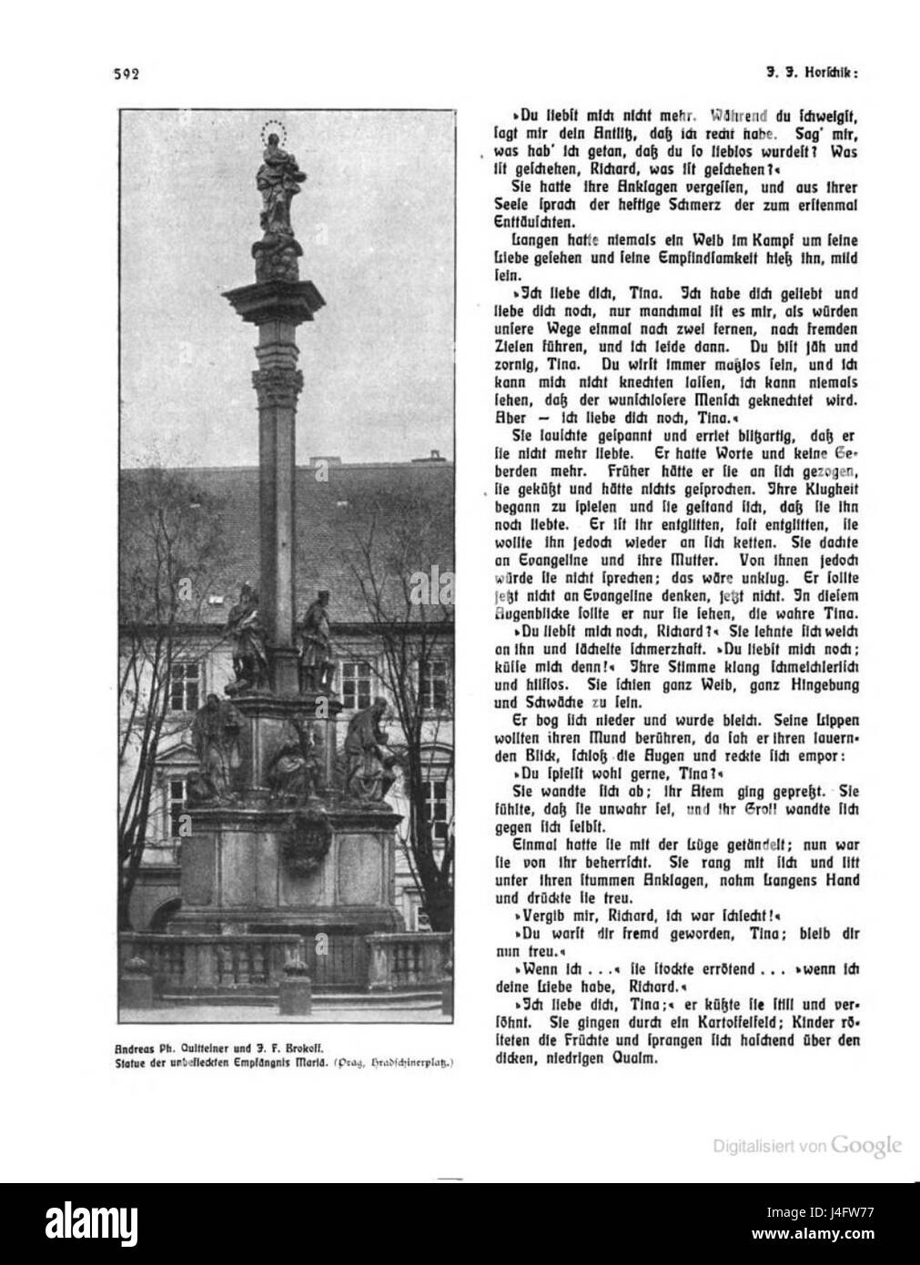 La statue de Hradschinerplatz, dévoilée en 1908, commémore un personnage historique ou un événement notable. Située à Prague, la statue s'ajoute au riche patrimoine culturel et architectural de la ville datant du début du XXe siècle. Banque D'Images