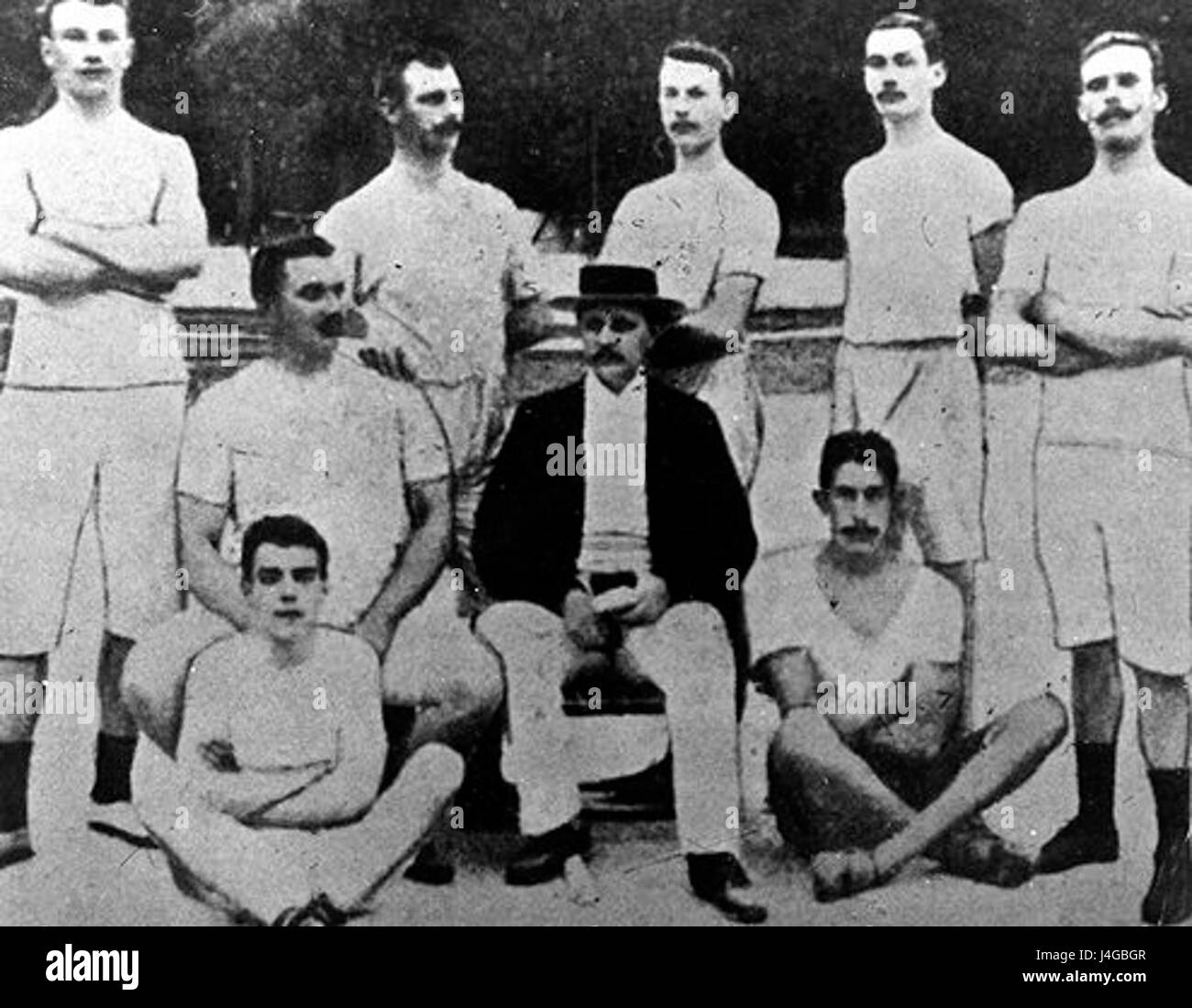 Les athlètes suédois ont participé aux Jeux olympiques d'été de 1900, représentant leur pays dans diverses épreuves. Leur participation a souligné la présence croissante de la Suède aux Jeux Olympiques et a marqué un point important dans l'histoire sportive du pays, avec des performances notables dans de multiples disciplines. Banque D'Images
