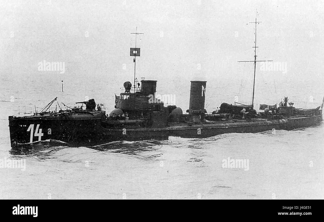Le SMS S 14 était un torpilleur de classe V1 de la Marine impériale allemande, mis en service en 1912 et coulé en 1915 à la suite d'une explosion interne. Banque D'Images