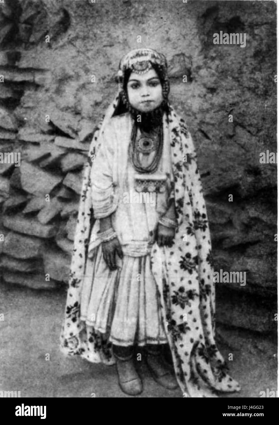 Shahsevan Flag Traditional dress of iran Banque d'images noir et blanc - Alamy