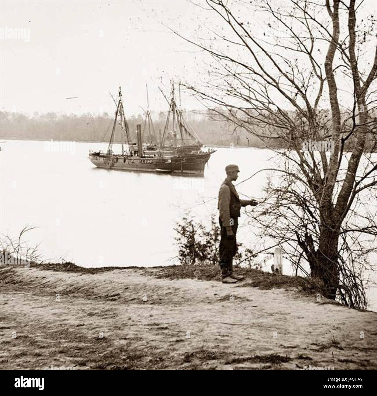 Les navires sur la James River, en Virginie, en 1861, font partie intégrante de la guerre de Sécession. La rivière sert de voie de transport et d'approvisionnement importante pour les forces de l'Union et confédérées. Les navires utilisés dans cette zone ont joué un rôle essentiel dans les stratégies militaires pendant le conflit. Banque D'Images