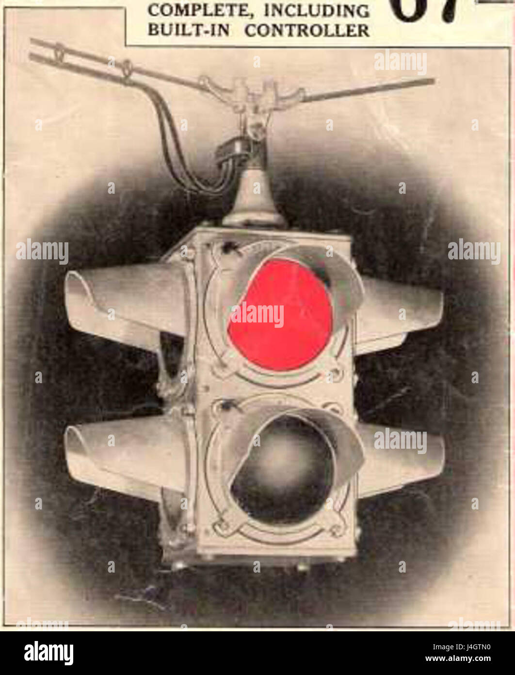 Le signal de circulation Simplex était une première forme de dispositif de contrôle de la circulation utilisé pour réguler la circulation des véhicules et des piétons dans les zones urbaines, contribuant au développement de systèmes modernes de gestion de la circulation. Banque D'Images