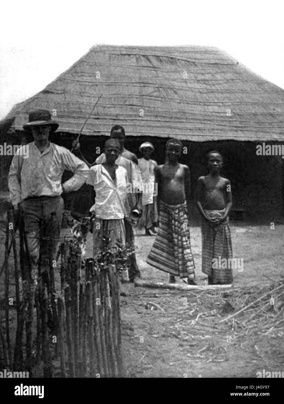 Samuel Phillips Verner était un explorateur américain qui a voyagé au Congo en 1902. Il est connu pour son implication dans la collection des peuples autochtones pour des expositions et pour son travail en tant que naturaliste et ethnographe. Banque D'Images