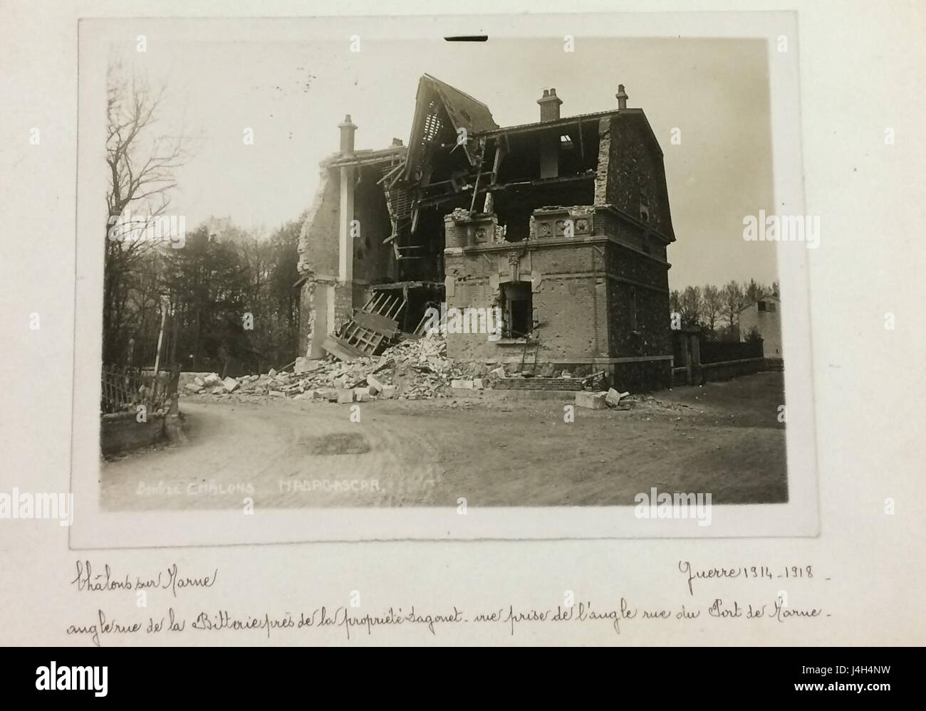 Rue de la bitterie est une rue de Paris, France. Il est situé dans le 4ème arrondissement, à proximité de sites historiques remarquables et fait partie de la vaste infrastructure urbaine de la ville. Banque D'Images