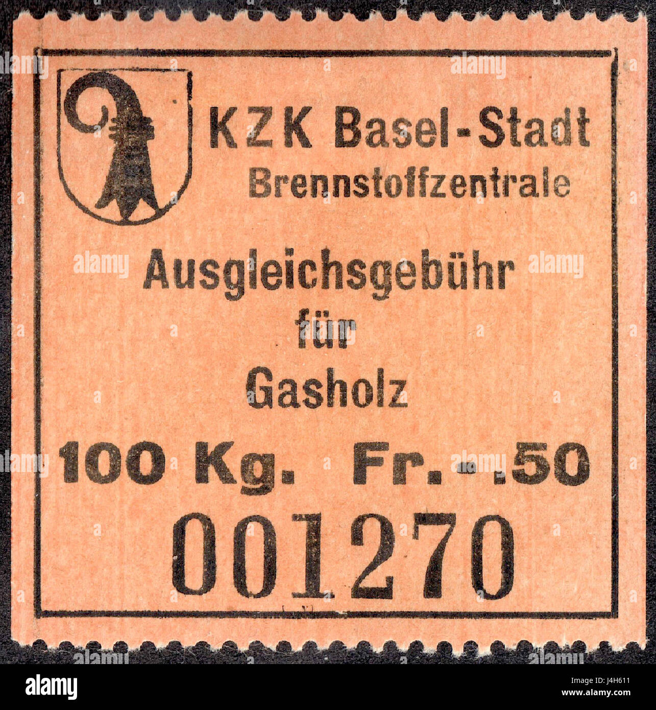 Le timbre fiscal de guerre de 1941 de Bâle, en Suisse, comporte la dénomination de 0,50 FR et a été émis pendant la IIe Guerre mondiale. Il symbolise les efforts de Switzerlandâ€ ™ en temps de guerre et les défis économiques rencontrés pendant la guerre, utilisé pour financer les dépenses militaires. Banque D'Images