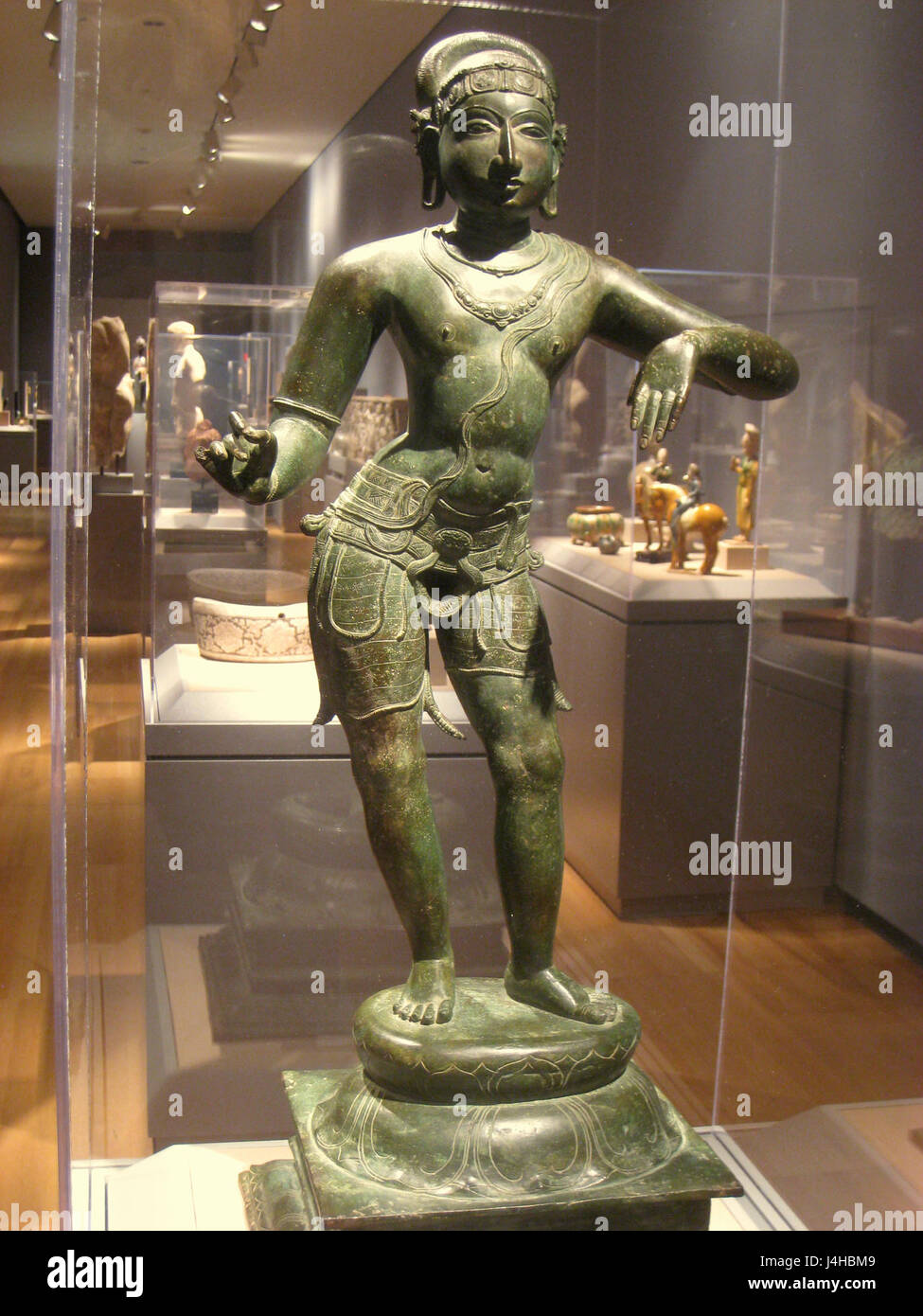 Ce titre fait référence à une sculpture de la dynastie Chola du XIIIe siècle du Dieu hindou Shiva, mettant en valeur les réalisations religieuses et artistiques de l'Inde au cours de la période médiévale. Banque D'Images