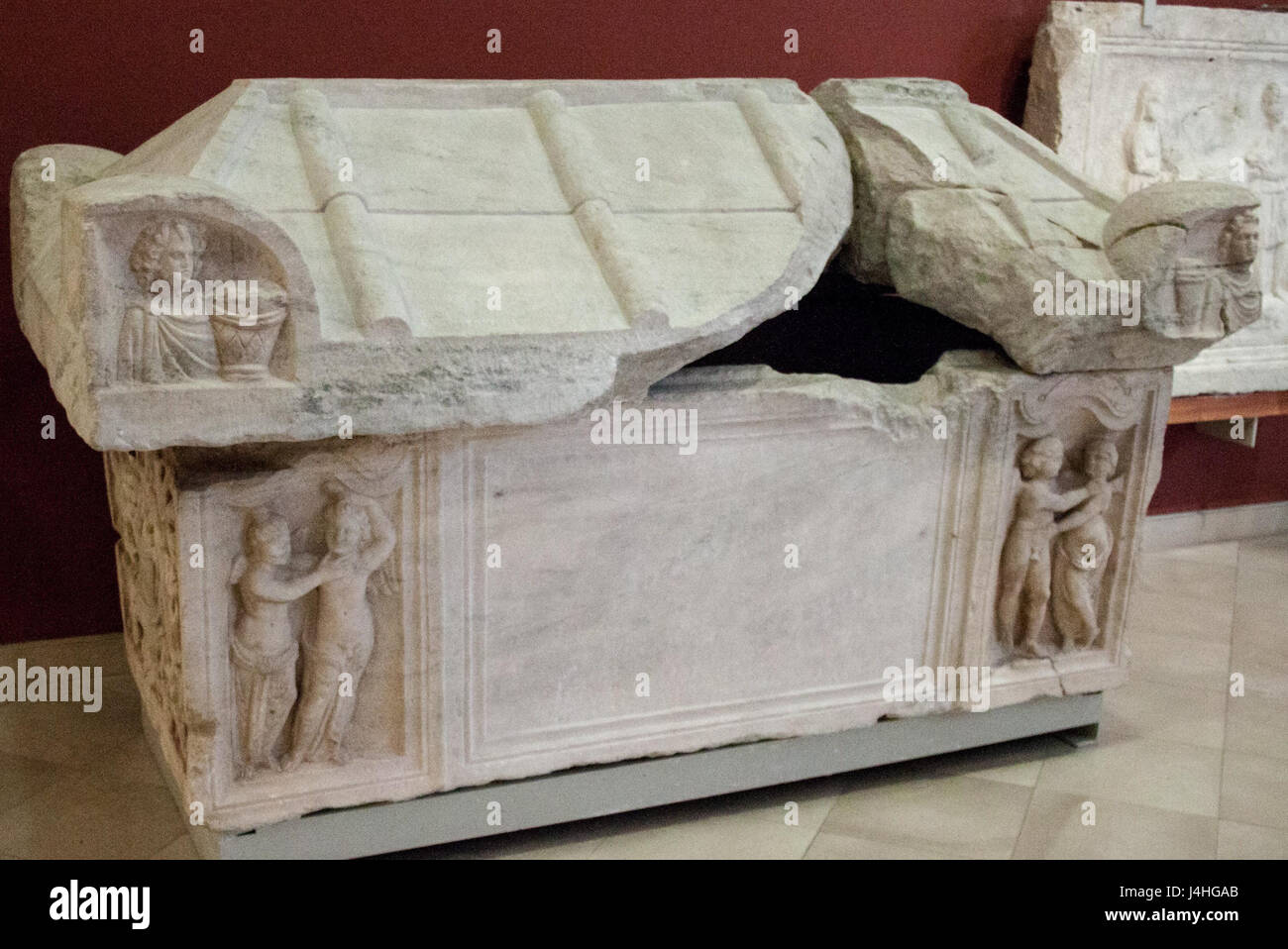 Sarcophage avec Amour et Psyché Banque D'Images