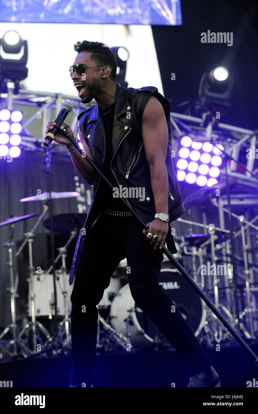 Singer Miguel effectue à 102.7 KIIS FM's Wango Tango au Home Depot Center le 11 mai 2013 à Carson, Californie. Banque D'Images