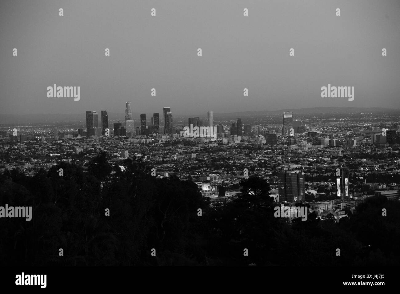 Le centre-ville de Los Angeles vue d'Hollywood, Californie. Banque D'Images
