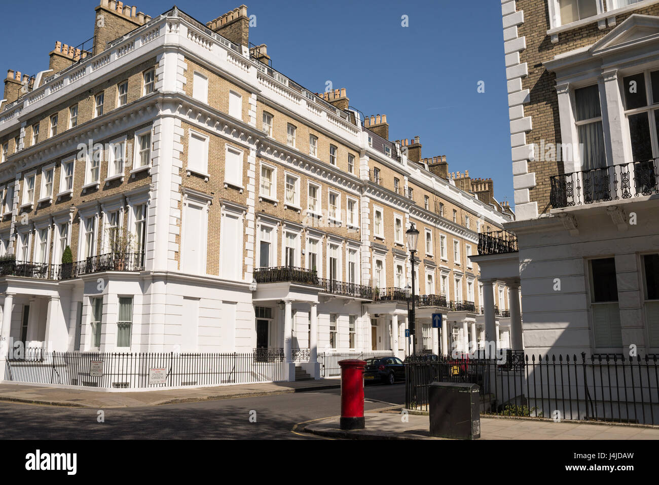 Élégante maison victorienne restaurée Edwardian maisons de luxe dans le quartier chic de South Kensington, London, UK Banque D'Images