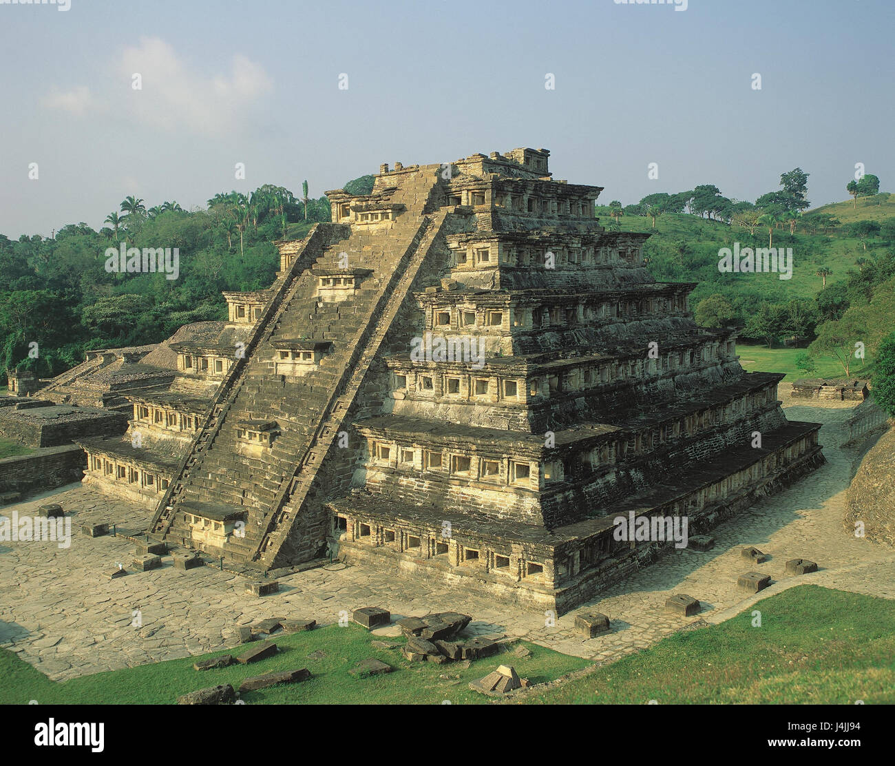 Le Mexique, l'Etat de Veracruz, El Tajin, pyramide des niches Amérique Centrale, pyramide, 7 étages, hauteur 25 m, la structure, l'endroit d'intérêt, architecture, culture, ruine la ville, 600 - en 1200 A.D., Totonakenkultur, patrimoine culturel mondial de l'UNESCO Banque D'Images