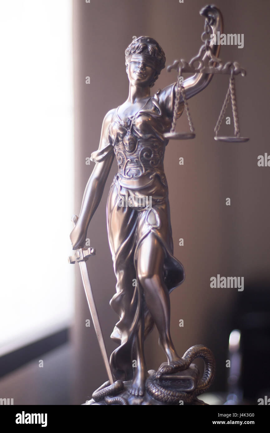 Statuette Justitia Thémis En Polyrésine – Bronze, Symbole De La Justice