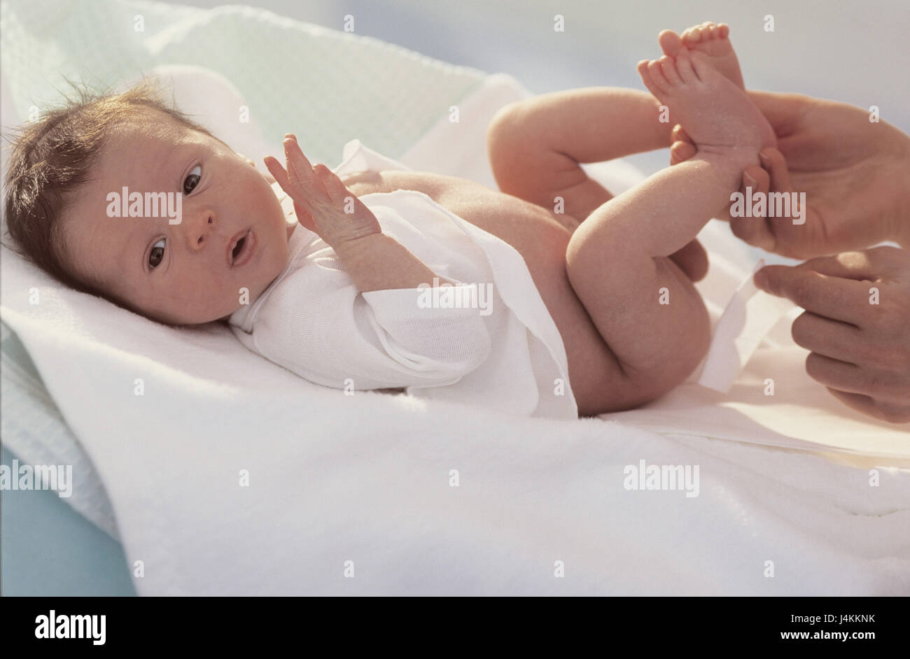 Mere Enfant Femme Detail Detail Mains Bebe Nouveau Ne 10 Jours D Age Les Soins Personnels Les Soins L Hygiene Corporelle L Hygiene Bas Nettoyer Laver Graisser De Poudre De Soins D Hygiene Soigneusement Exactement Avec Soin