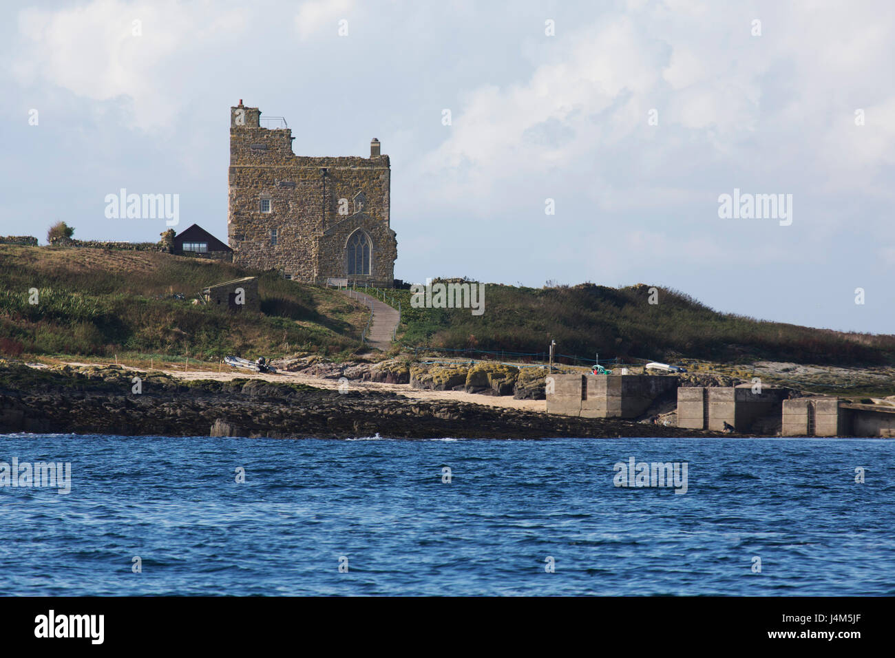 La chapelle de St Cuthbert, sur l'île de Farne intérieure, au large de la côte de Northumberland en Angleterre. La chapelle a origines médiévales. Banque D'Images