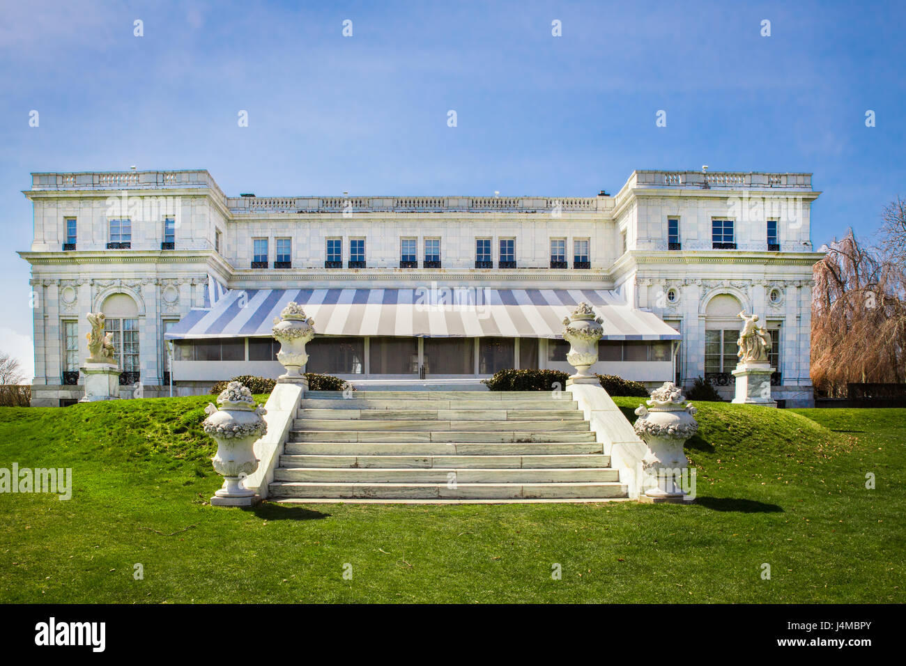 Vue extérieure de l'hôtel particulier historique Rosecliff au Rhode Island, USA Banque D'Images