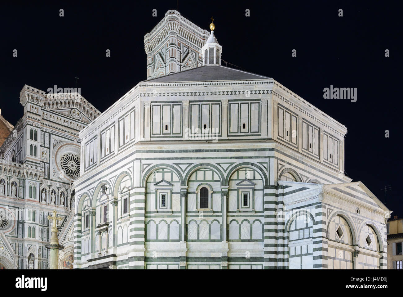 Le baptistère à Florence Italie dans la nuit Banque D'Images