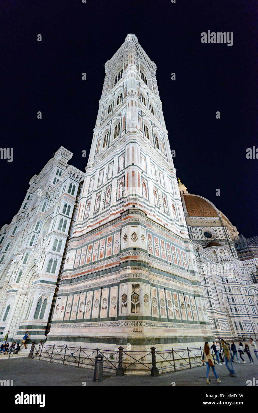 Le baptistère à Florence Italie dans la nuit Banque D'Images