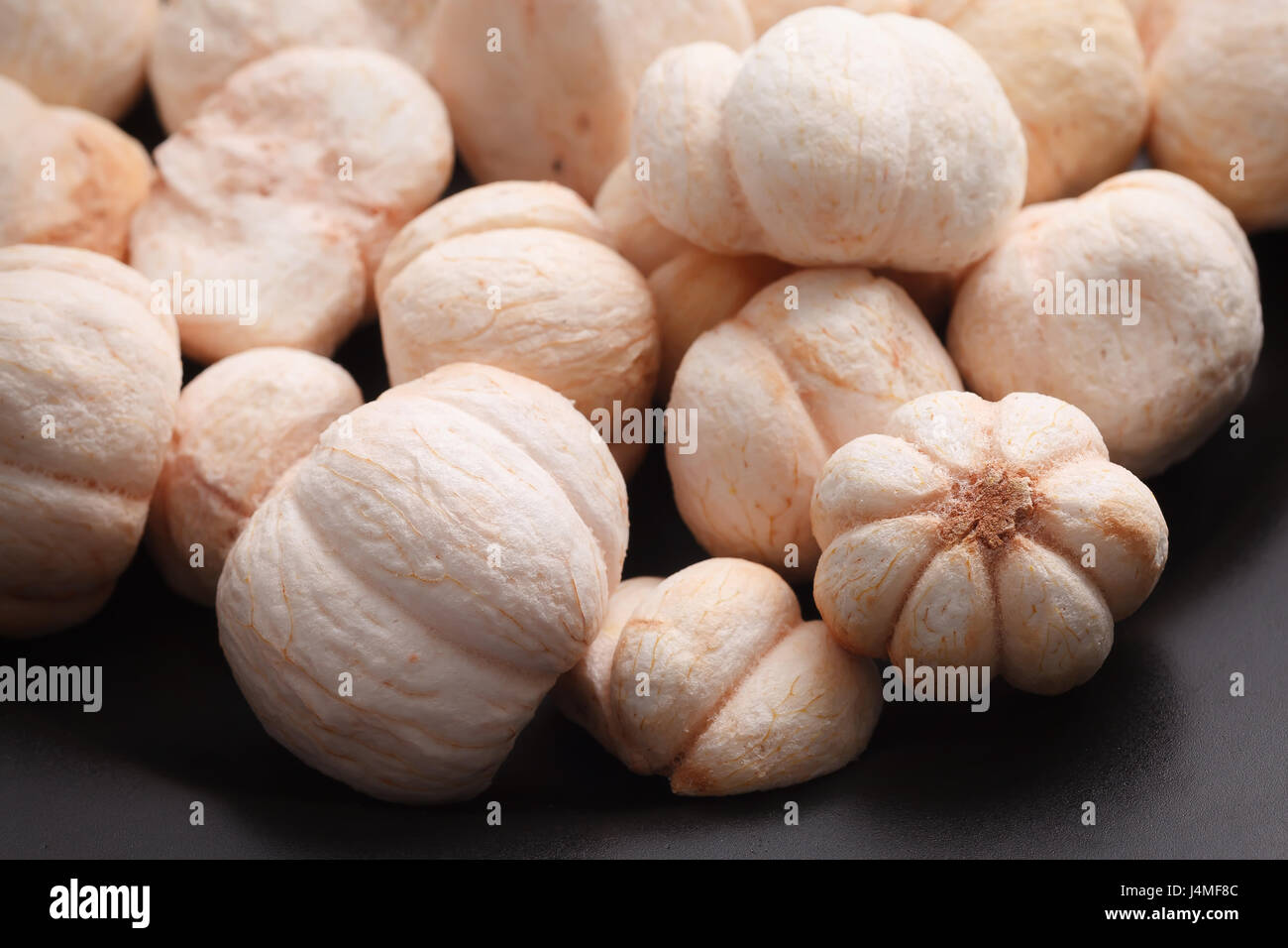 Reine de mangoustan Fruit snack croustillant lyophilisé sous vide de l'air tropical Nutrition Haut Banque D'Images