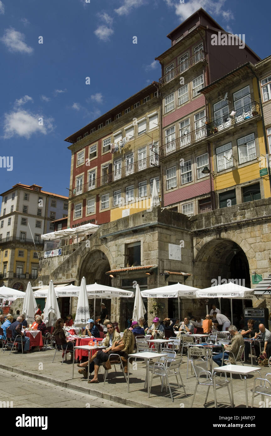 Café de la rue, il y a du PCSRA, quatrième ville de Ribeira de Ribeira, Vieille Ville, Port, Portugal, Banque D'Images