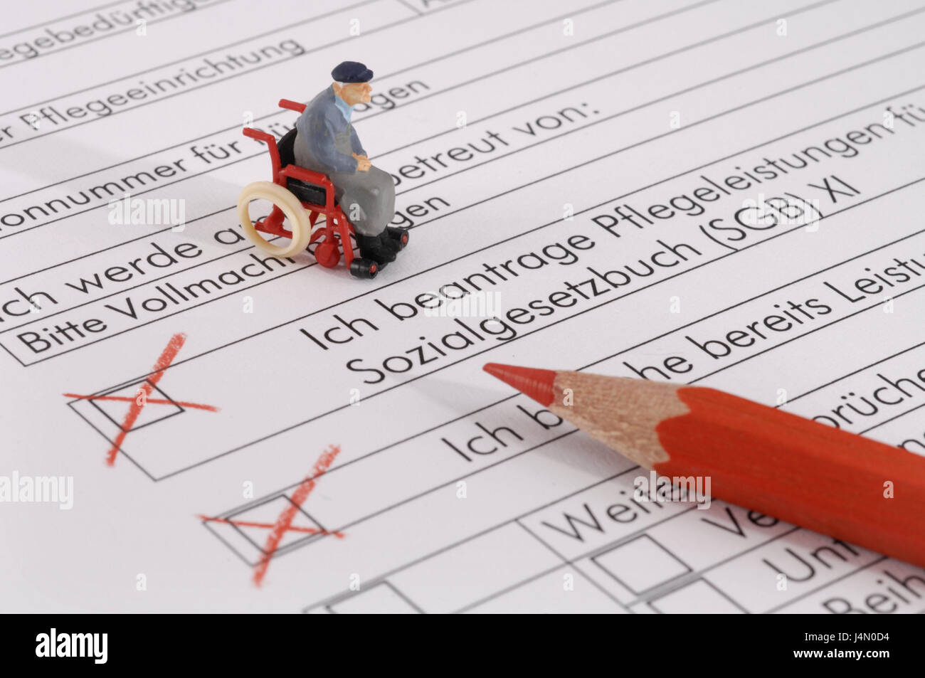 Formulaire de demande d'assurance, des soins infirmiers, de caractère, de patron, de l'invalide en fauteuil, crayon de couleur, l'icône, l'application, la forme, les soins infirmiers-misère, vieux, maison de soins infirmiers, soins de santé, l'entrave, entravé, vieille personne, frêles, invalide en fauteuil du conducteur, l'abonné de pension, pensionné, formulaire préimprimé, soins infirmiers de l'argent, des capacités, des capacités en soins infirmiers, modèle de caractère, Banque D'Images