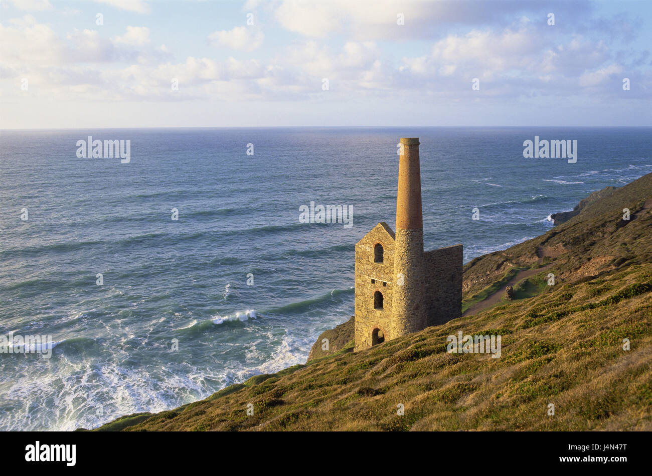 La Grande-Bretagne, l'Angleterre, Cornwall, St Agnes, papule Coates Mine, ruine, mer, Banque D'Images