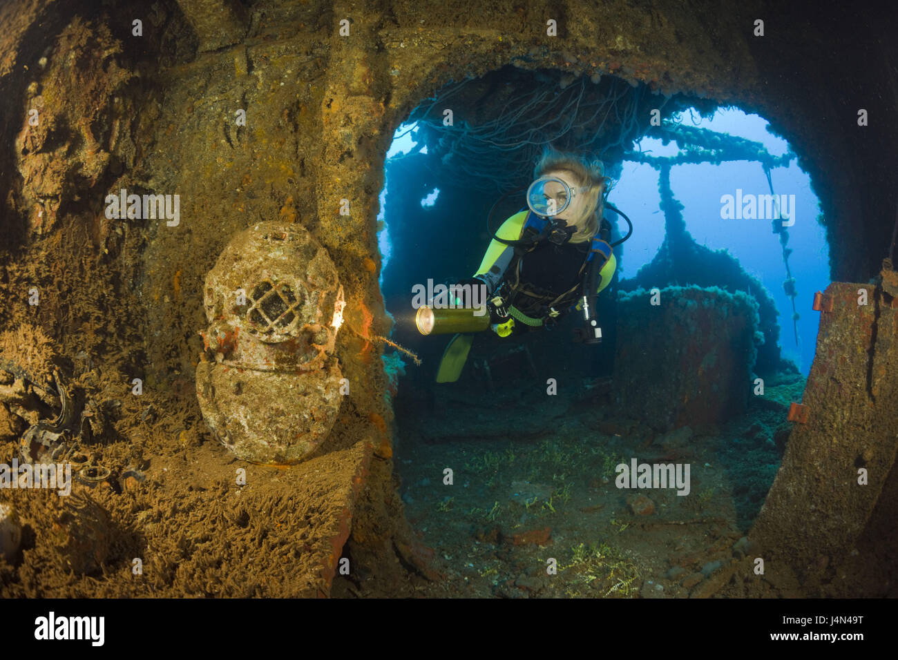 Plongeur, ship wreck diver, casque, USS Saratoga, à Banque D'Images