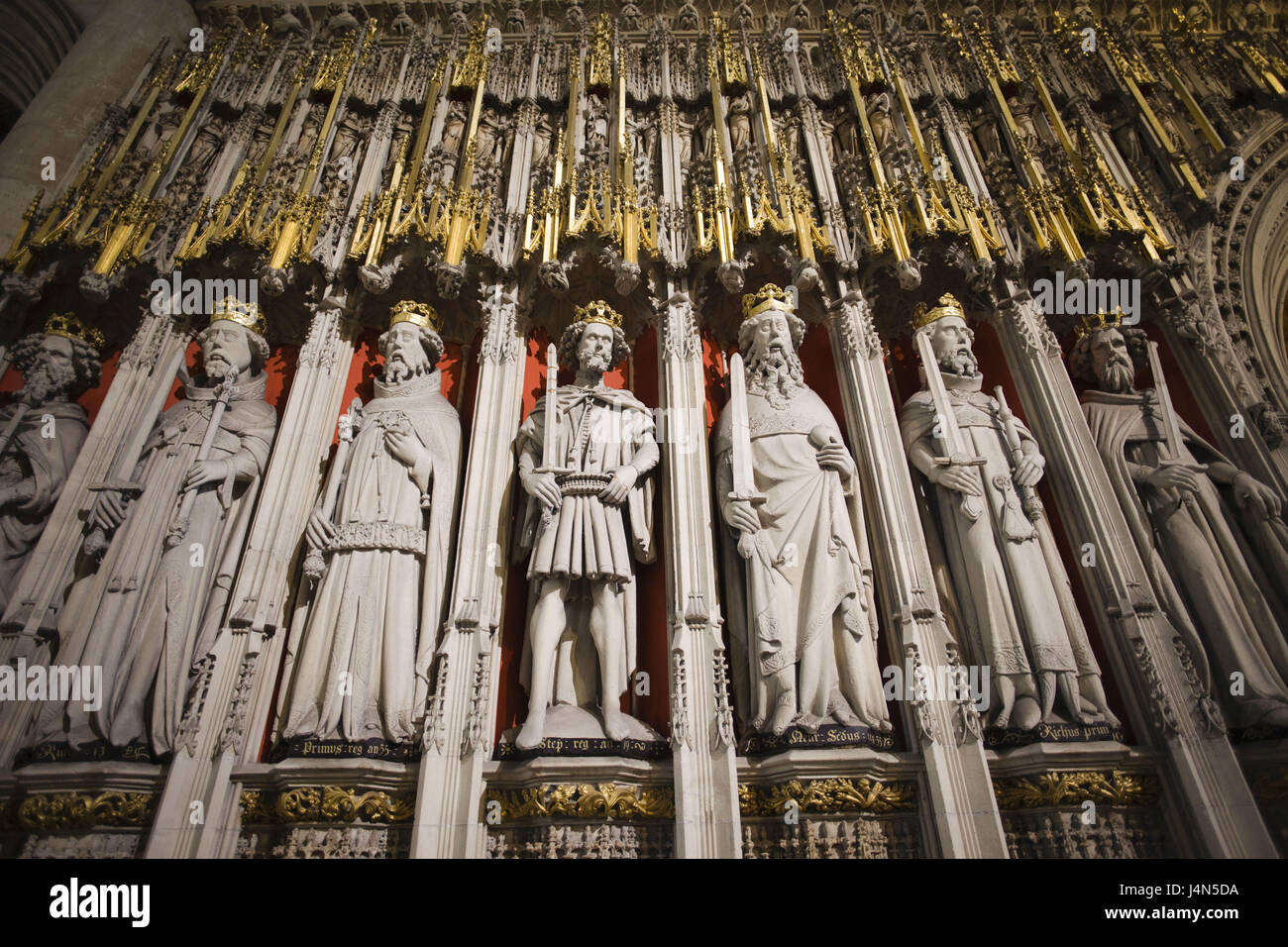 La Grande-Bretagne, l'Angleterre, dans le Yorkshire, York, de la cathédrale, de l'intérieur tourné, détail, les chiffres d'un saint, Banque D'Images