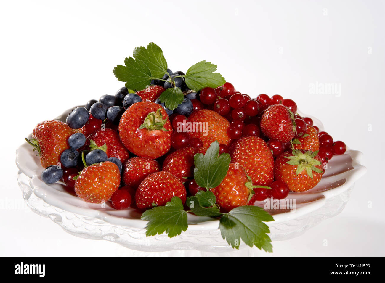 Plaque, fruit, fruits, fruits, baies, fruits, myrtilles, fraises, groseilles, dessert, dessert, consommation, alimentation, estival, Frei's plate, sains, riches en vitamines et en calories, Banque D'Images