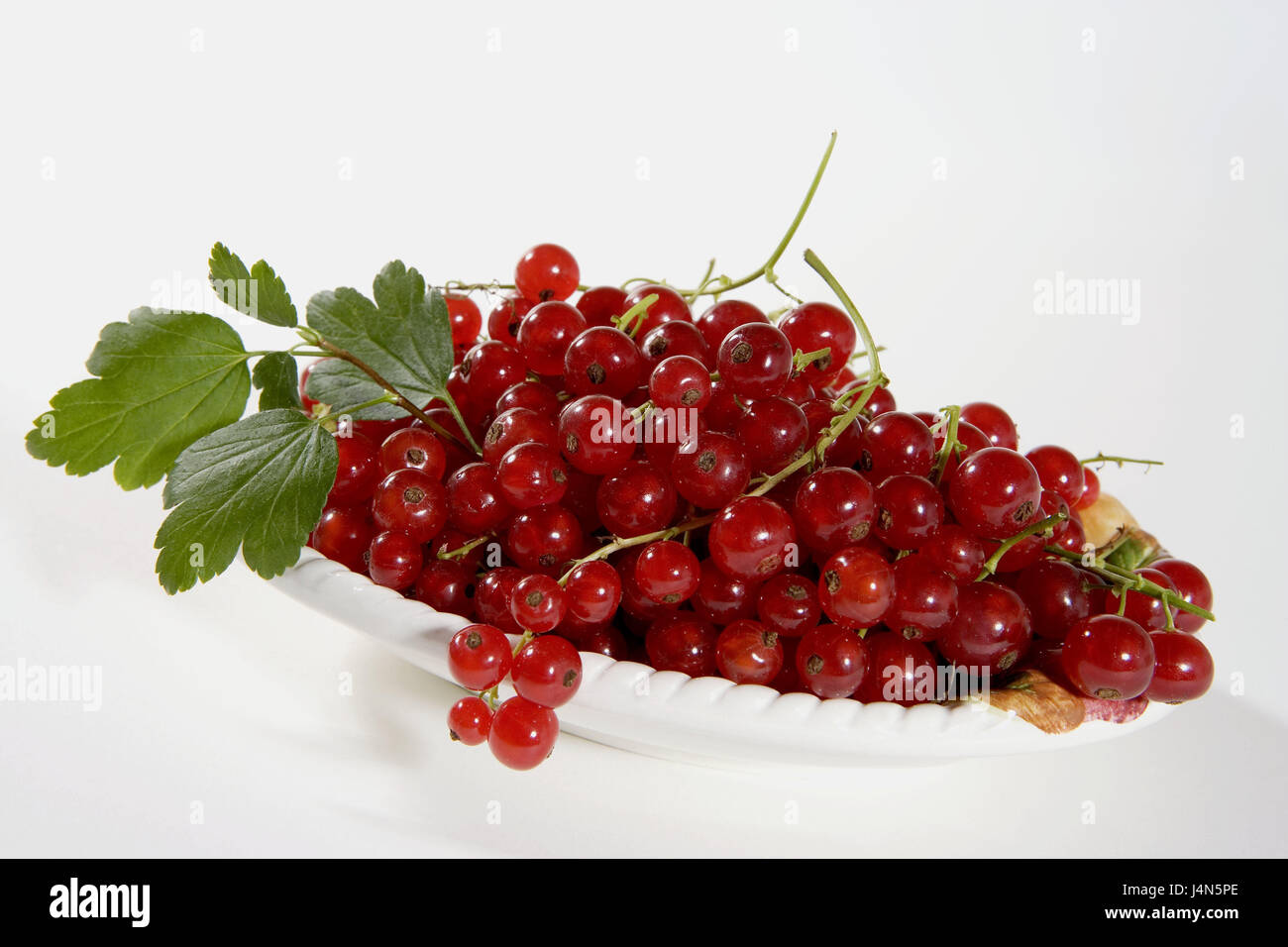 Peel, Corinthe, rouge, plaque, fruit, fruits, baies, fruits rouges, dessert, dessert, consommation, alimentation, estival, Frei's plate, sains, riches en vitamines et en calories, Banque D'Images