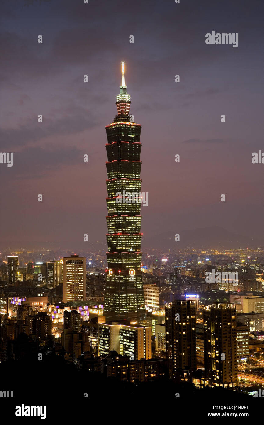 Taiwan, Taipeh, vue sur ville, Taipei Financial Center, les lumières, le soir, pas de biens, de l'Asie, l'Asie orientale, la ville, capitale, ville, immeuble, Metropolis, gratte-ciel, haut lieu, l'architecture, Banque D'Images