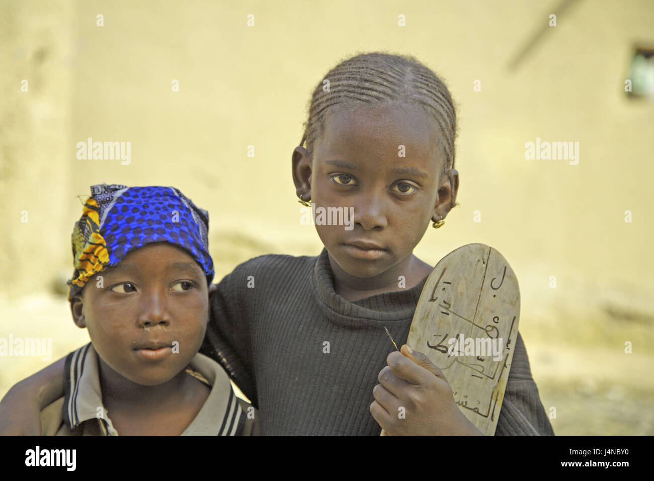 L'Afrique de l'Ouest, Mali, Niger-Binnendelta, Djenné, enfants, Coran Coran écolières, tableau, portrait, Banque D'Images