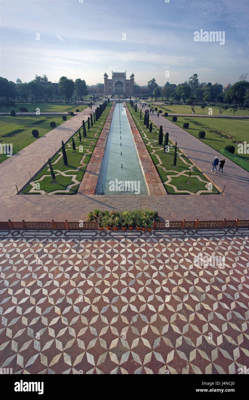 L'Inde, Agra, le Taj Mahal, bâtiment adjacent, parc, Banque D'Images