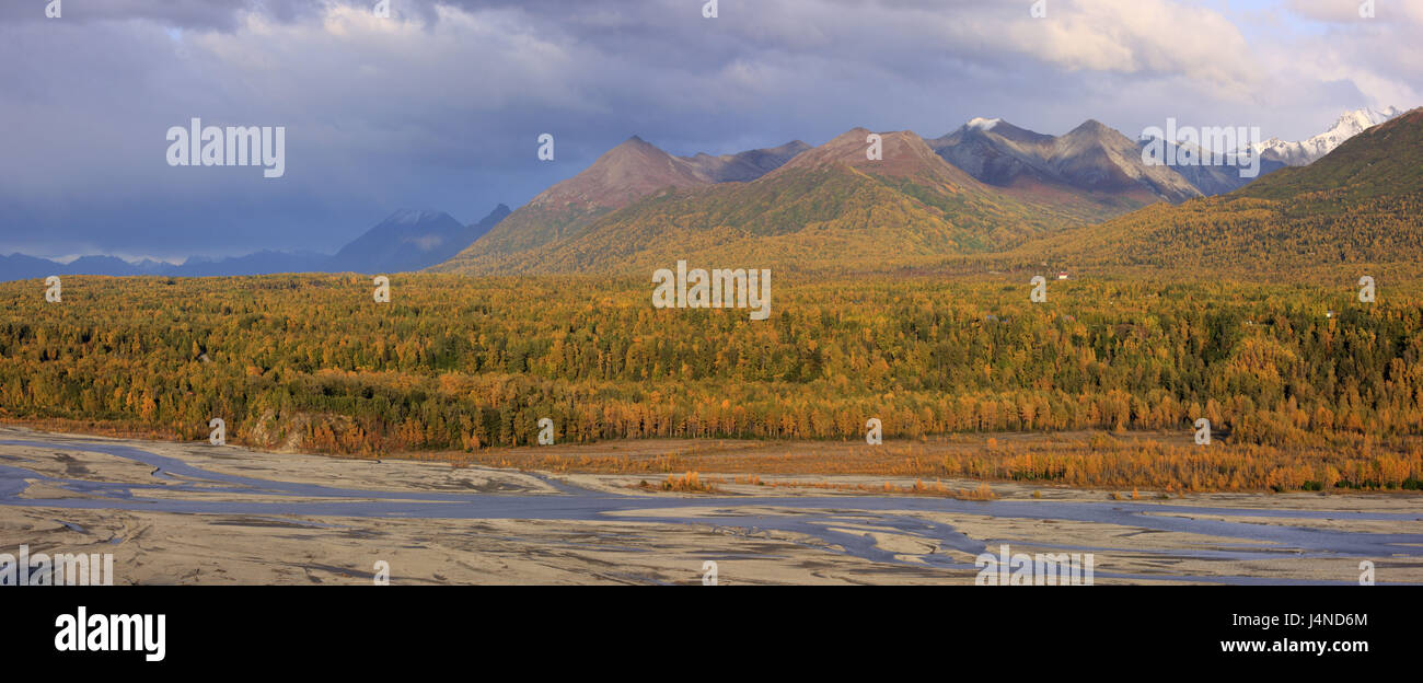 Les USA, Alaska, Matanuska Valley, à l'échelle nationale de Chugach, Forêt, rivière Matanuska, automne, Banque D'Images