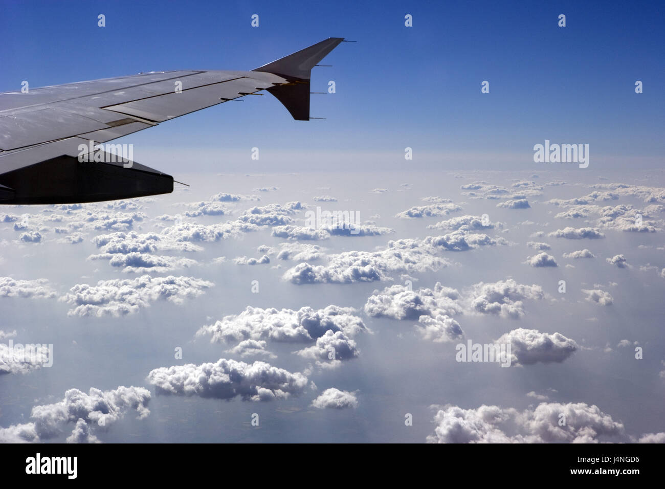 Avion, aile, détail, Ciel, nuages, Banque D'Images