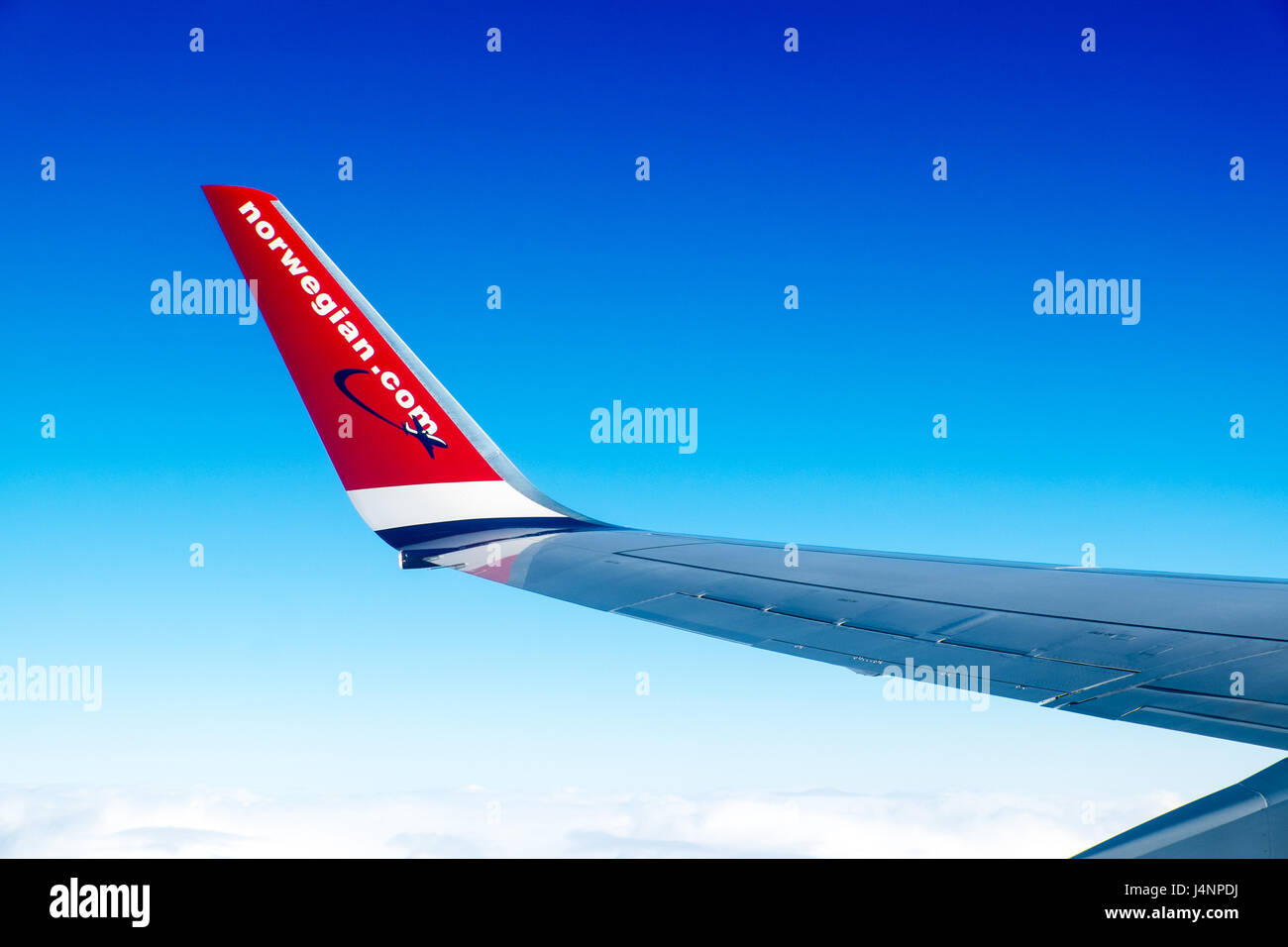 Un Norwegian.com avion en vol. Norwegian est l'un de la nouvelle race de lignes aériennes de budget Banque D'Images