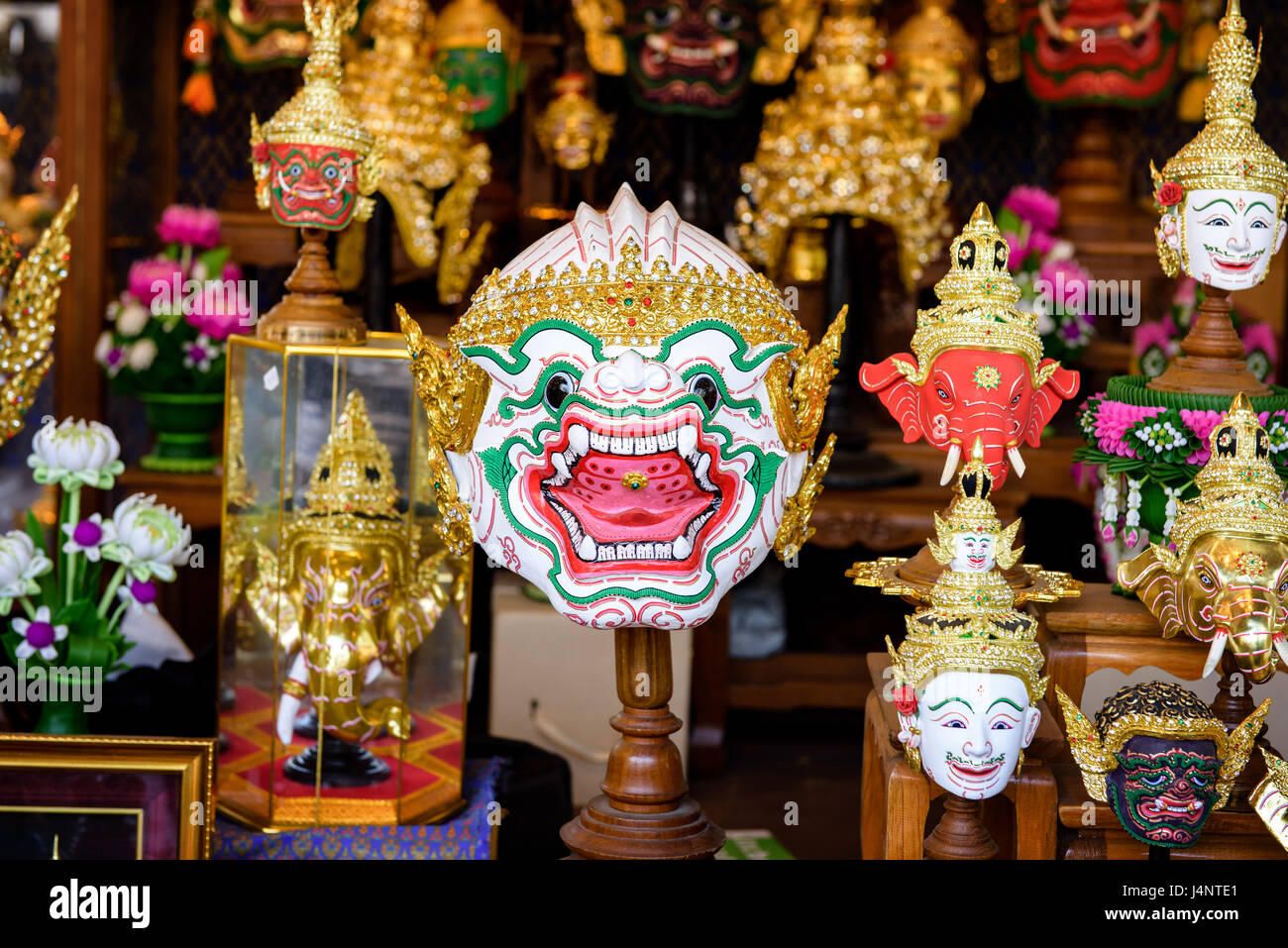 Hua ou masque Khon Khon, partie de le costume des artistes interprètes ou exécutants de la danse traditionnelle thaïlandaise. Banque D'Images