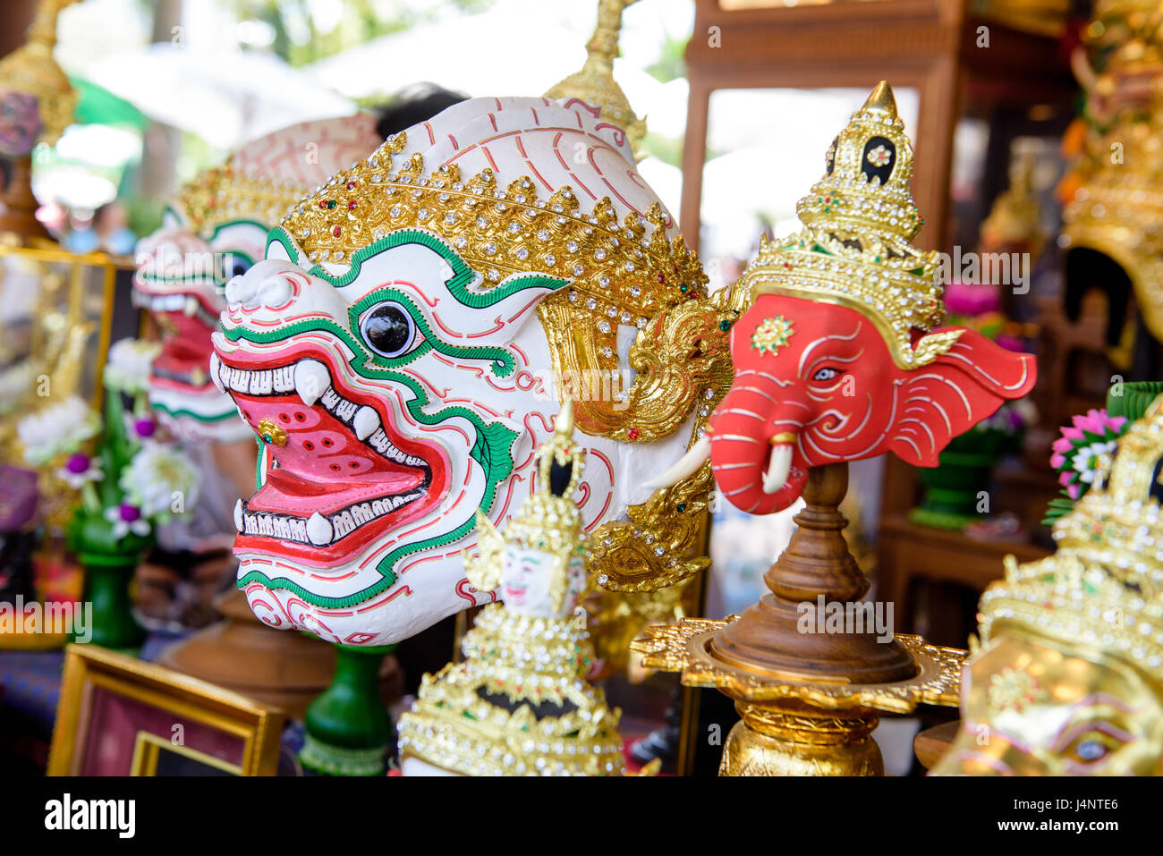 Hua ou masque Khon Khon, partie de le costume des artistes interprètes ou exécutants de la danse traditionnelle thaïlandaise. Banque D'Images