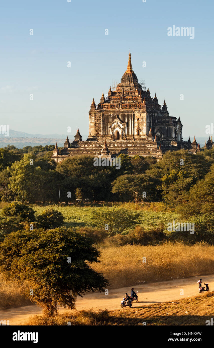 Stock Photo - Lever du Soleil à Bagan Myanmar Banque D'Images