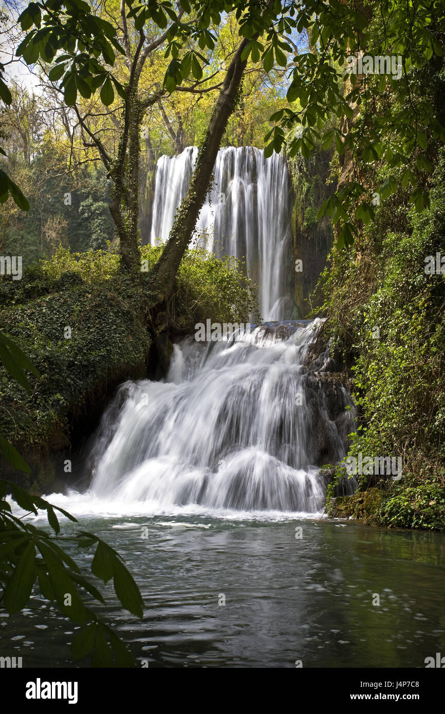 Région de l'Espagne, Saragosse, réserve naturelle, cascades, Parc, nature, préservée, paysages, rivière, eaux, fraîcheur, arbres, feuilles, végétation, vert, tourisme, personne, Banque D'Images