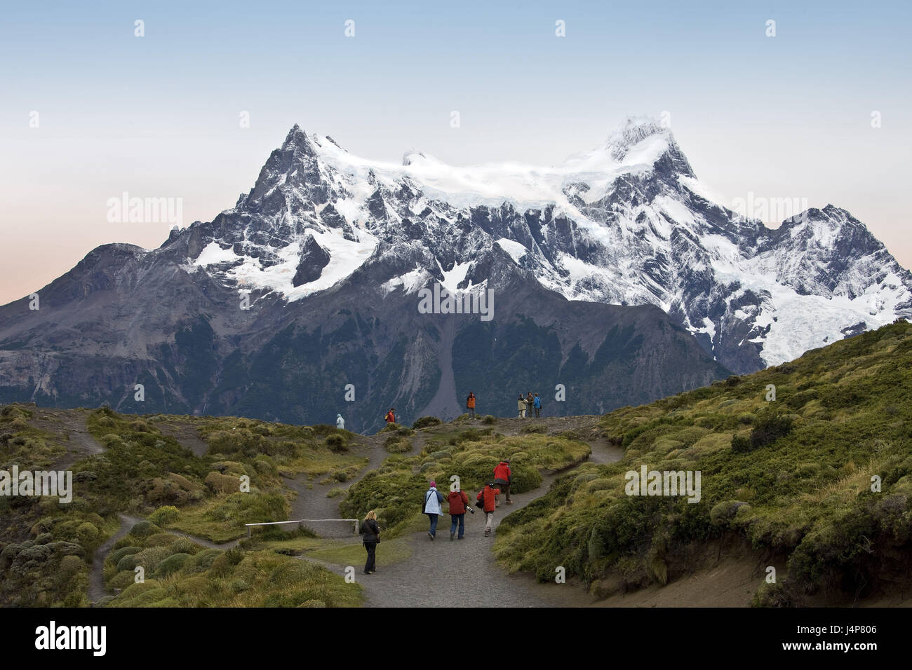 Le Chili, la Patagonie, le Parc National Torres del Paine, montagnes, sentier, touristiques, le modèle ne libération, Banque D'Images