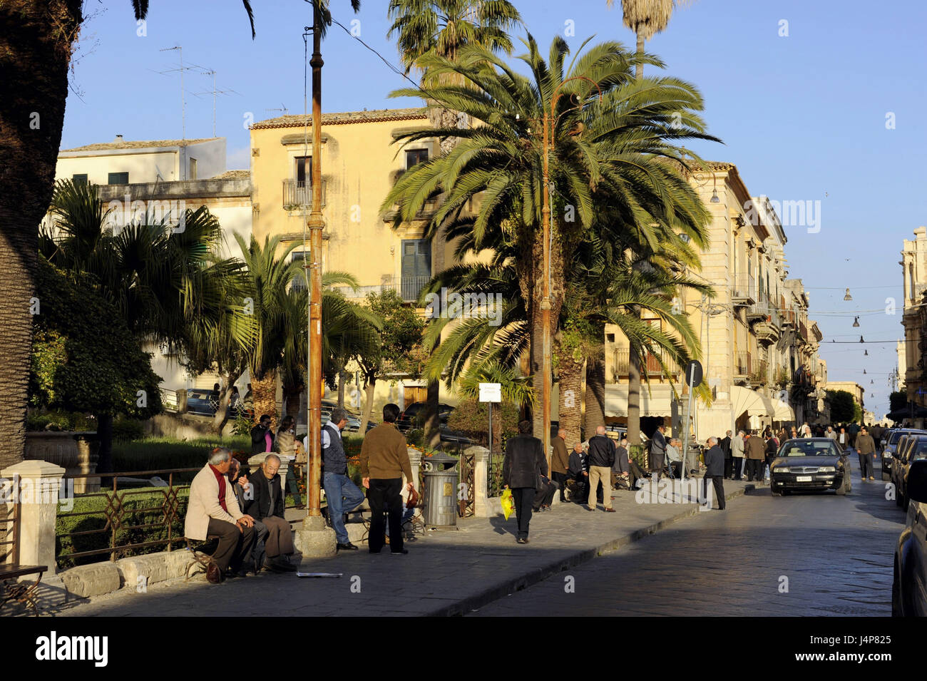 Italie, Sicile, Noto, via Vittorio Emanuele III, scène de rue, Banque D'Images