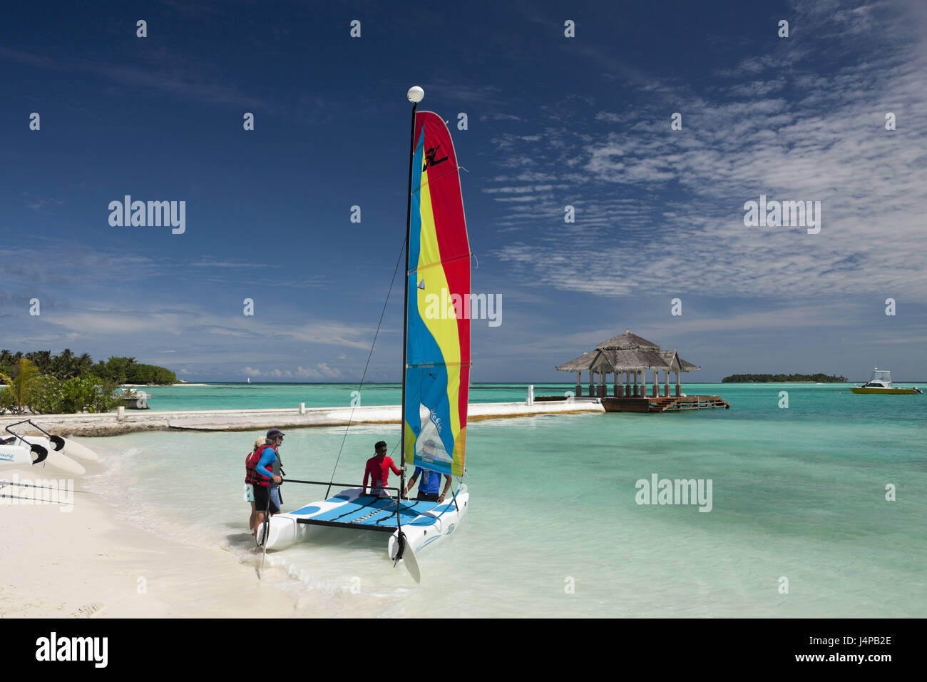 Catamaran sur la plage de l'île de Veligandu Huraa Maldives, les Maldives, le sud de l'atoll, les temps Banque D'Images