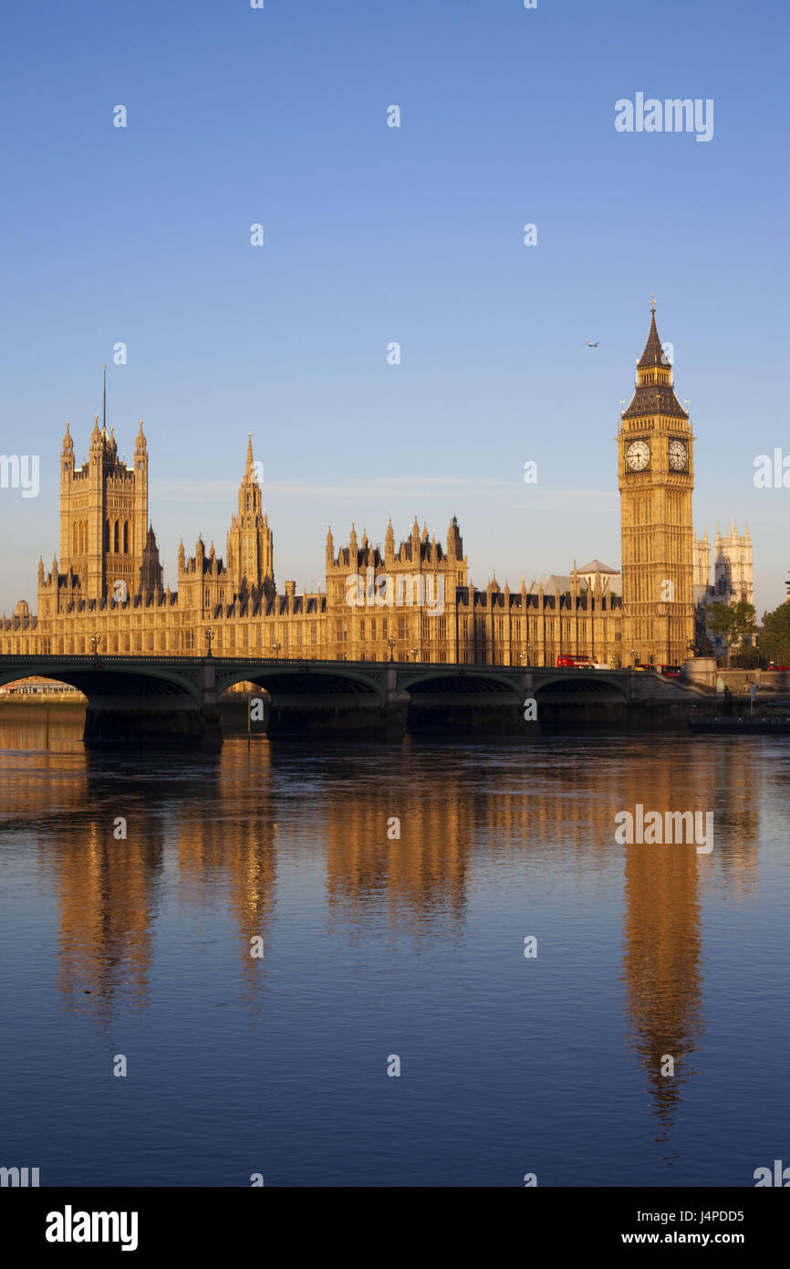 La Grande-Bretagne, l'Angleterre, Londres, Palais de Westminster, la Tamise, flux Banque D'Images